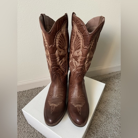 Matisse Shoes - Cowgirl Shoes Matisse Chance Western Boot Sz 6.5M
